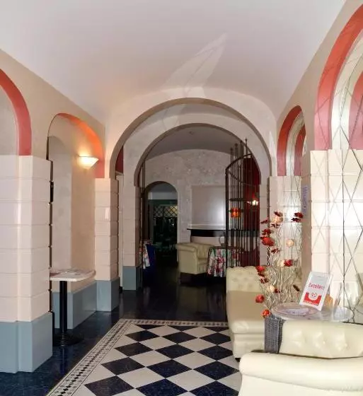 Hotel Amadeus E Teatro