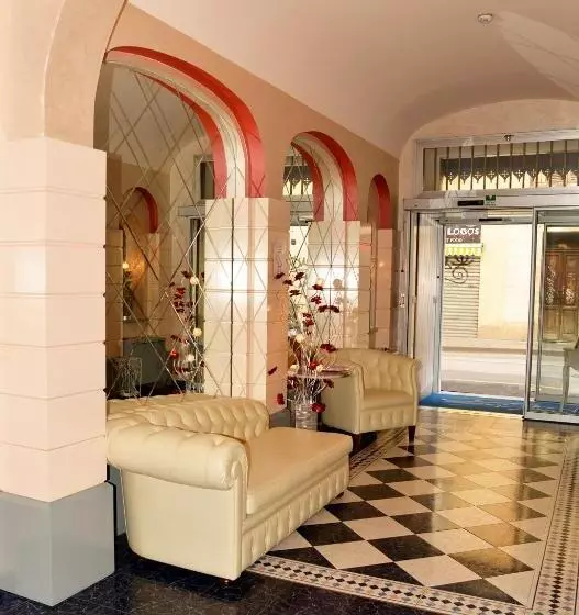 Hotel Amadeus E Teatro