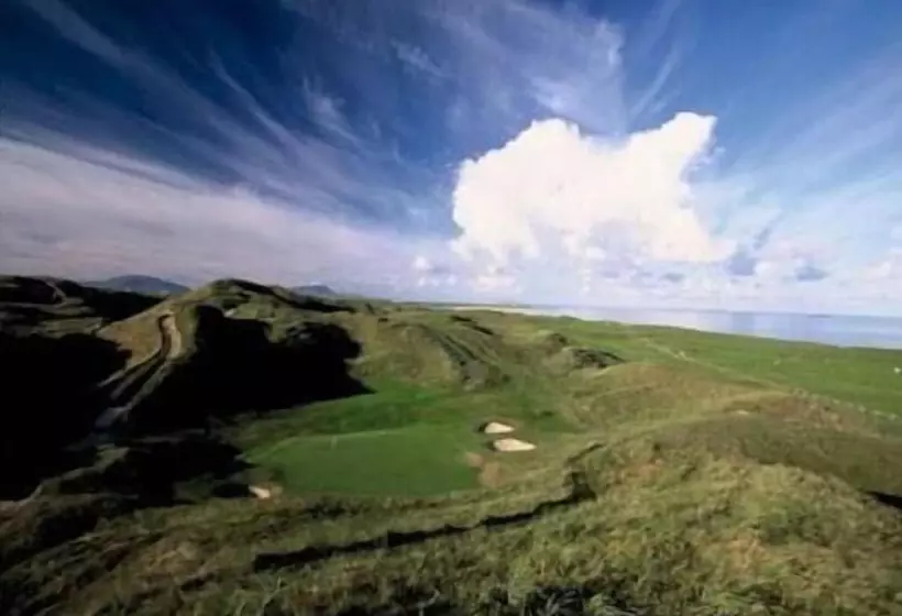 Отель Downhill Inn