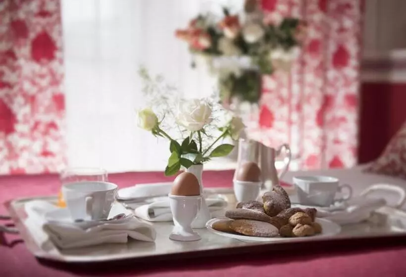 هتل Milton Rimini