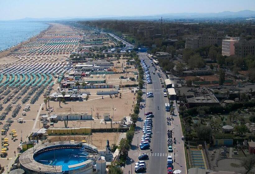 هتل Milton Rimini