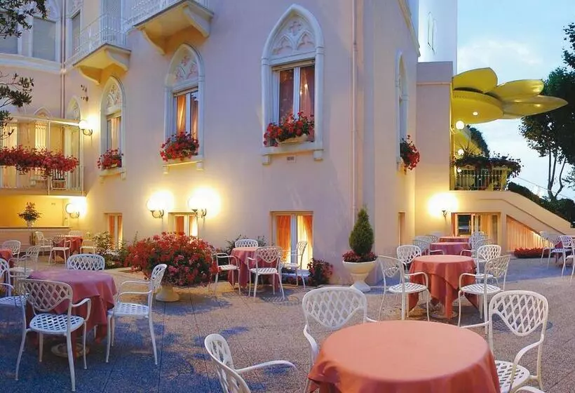 هتل Milton Rimini