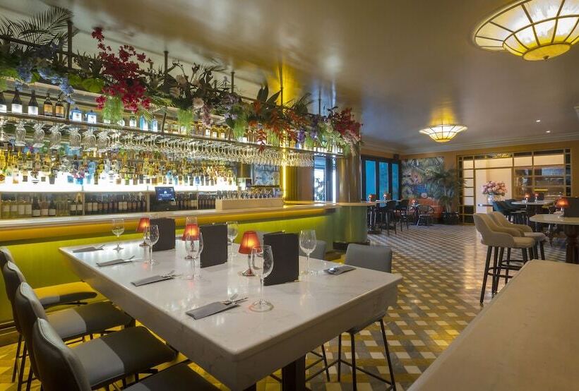 فندق The Victoria