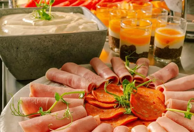 Plaza Hotel Tallaght