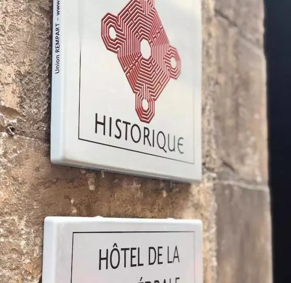 Hotelli Hôtel De La Cathédrale