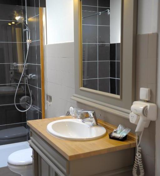 فندق Hôtel De La Cathédrale