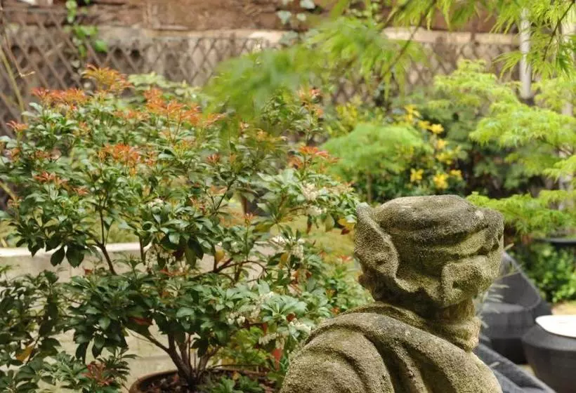 Hotelli Hôtel De La Cathédrale