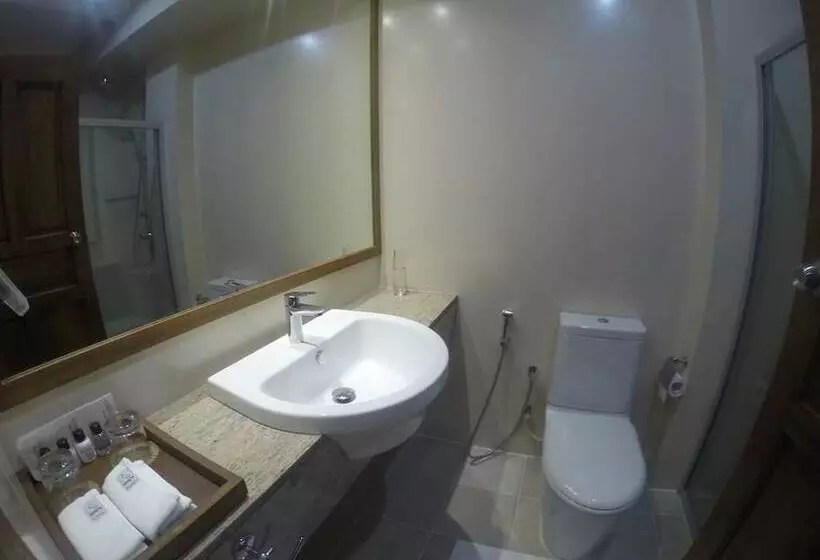 هتل Meri Maldives