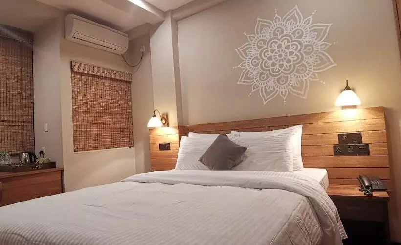 هتل Meri Maldives