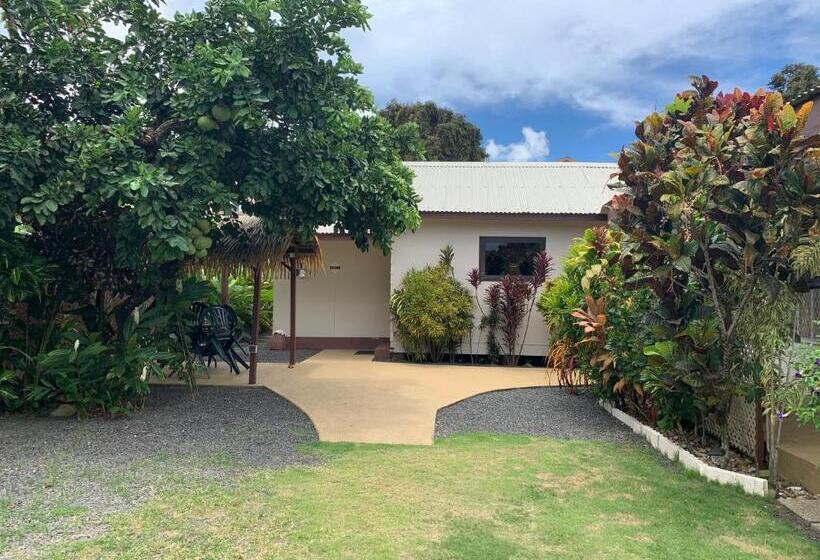 تختخواب و صبحانه Inaiti Lodge