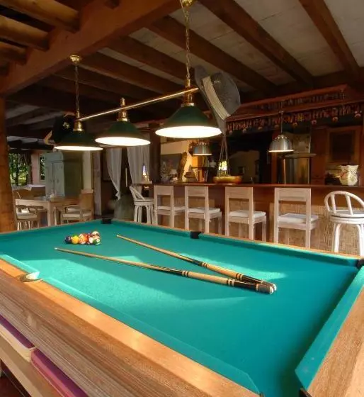 مسافرخانه Green Lodge Moorea