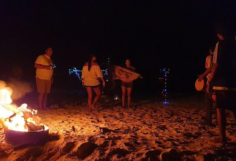 پانسیون Omadhoo Inn