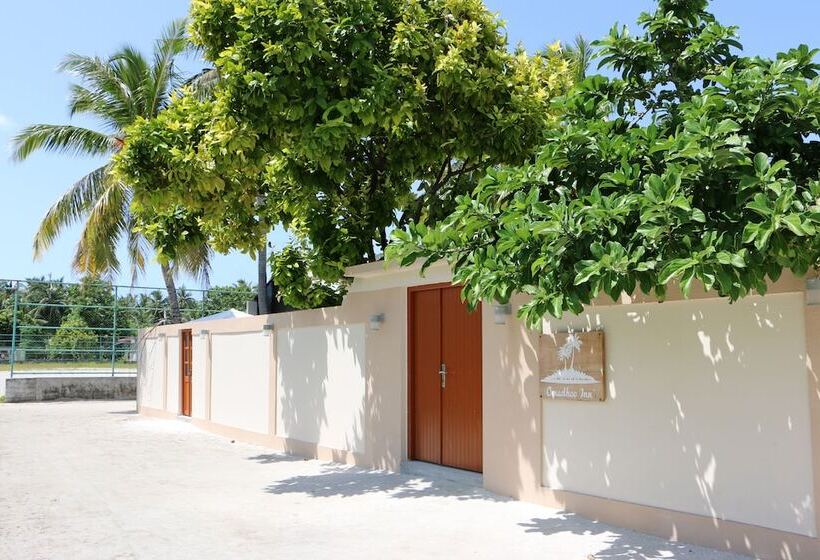 پانسیون Omadhoo Inn