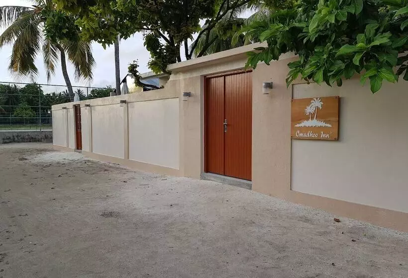 پانسیون Omadhoo Inn