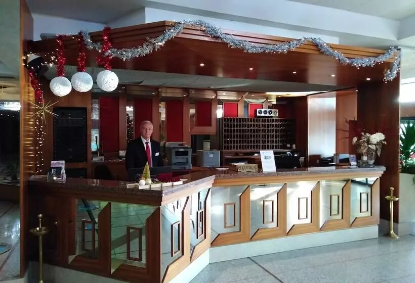 Отель Rhi Porta Bologna