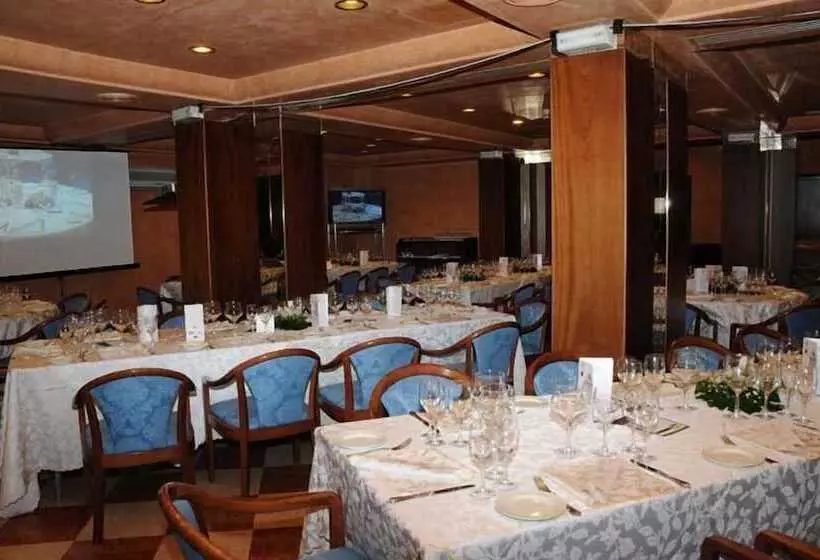 호텔 Grande Albergo Potenza