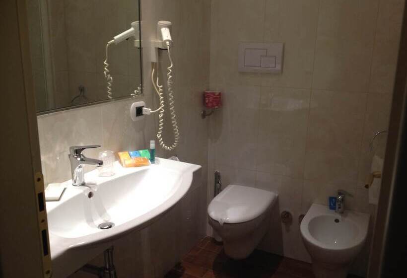 호텔 Grande Albergo Potenza