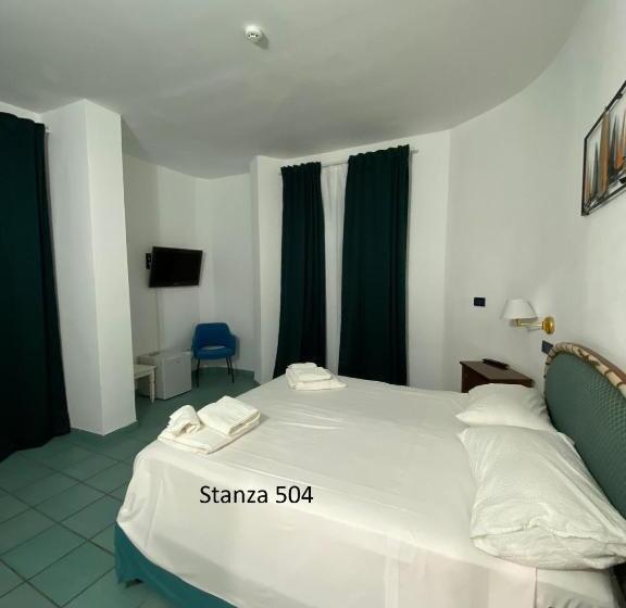 فندق Il Gabbiano Palinuro