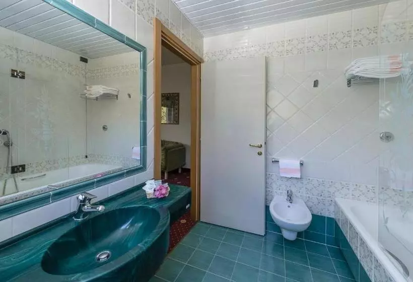 Отель Lido La Perla Nera