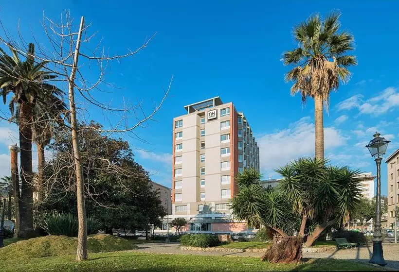 فندق NH La Spezia