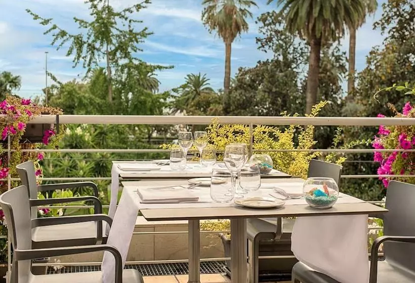 فندق NH La Spezia