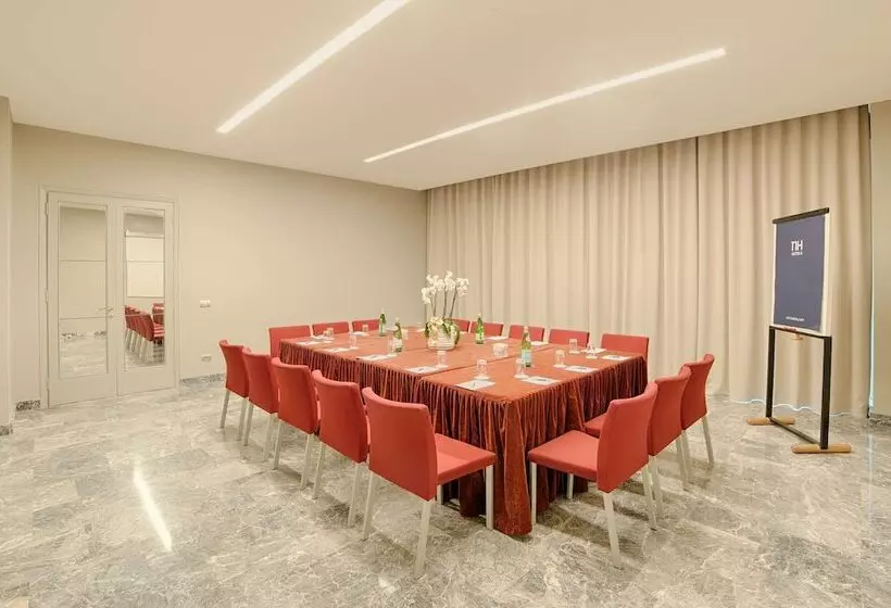 فندق NH La Spezia