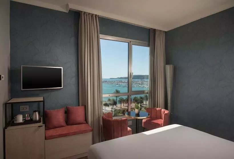 فندق NH La Spezia