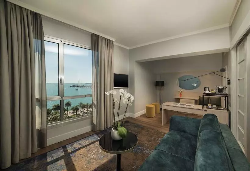 فندق NH La Spezia