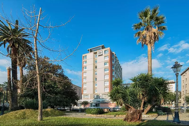 فندق NH La Spezia