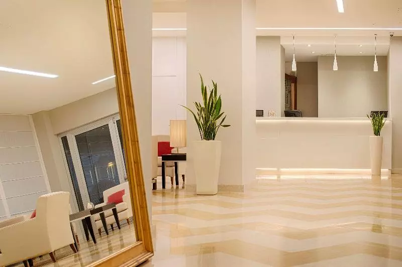 فندق NH La Spezia