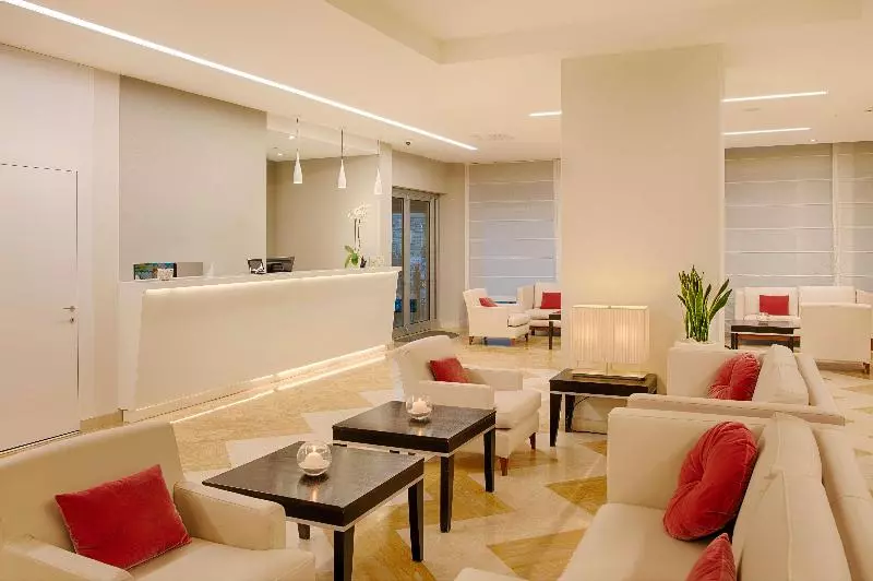 فندق NH La Spezia