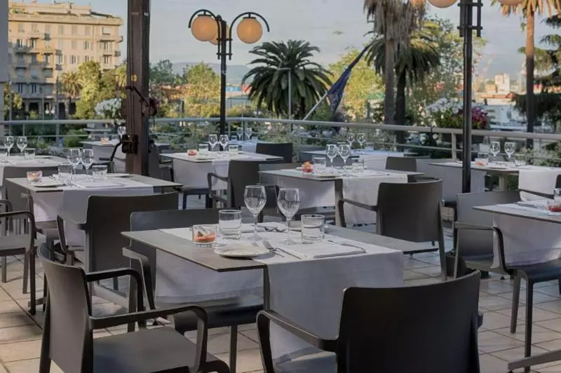 فندق NH La Spezia