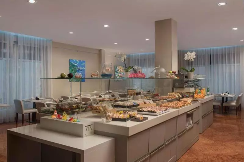 فندق NH La Spezia