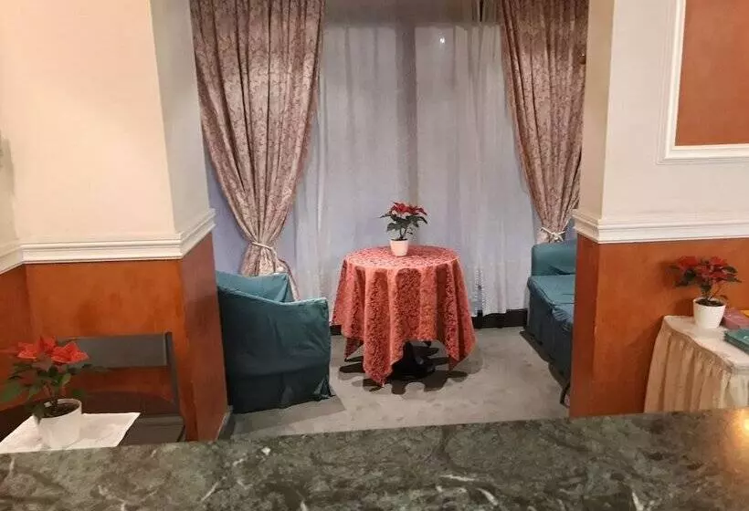 ホテル San Felice