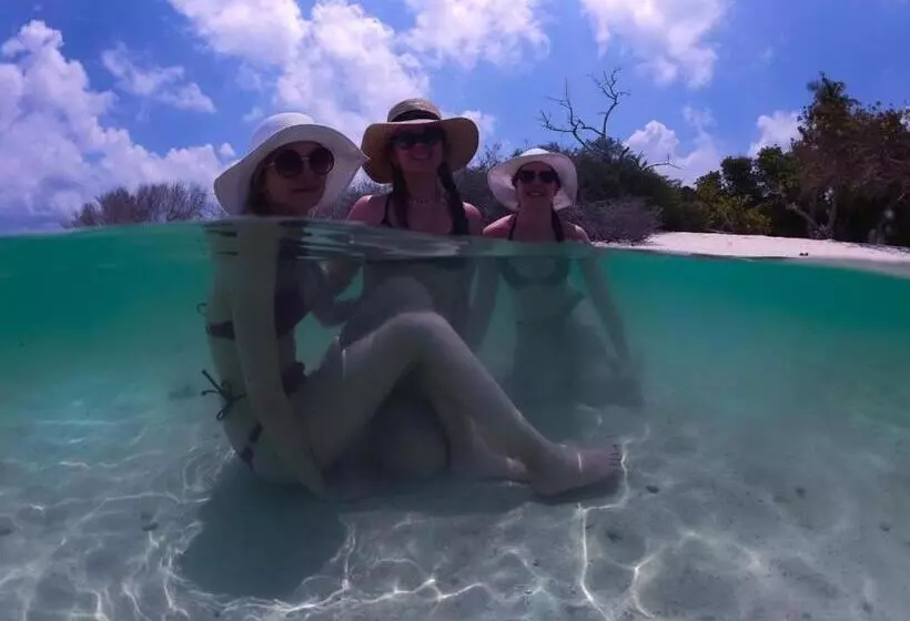 هتل Acqua Blu Rasdhoo