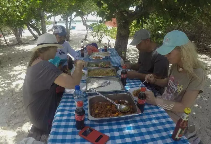 هتل Acqua Blu Rasdhoo