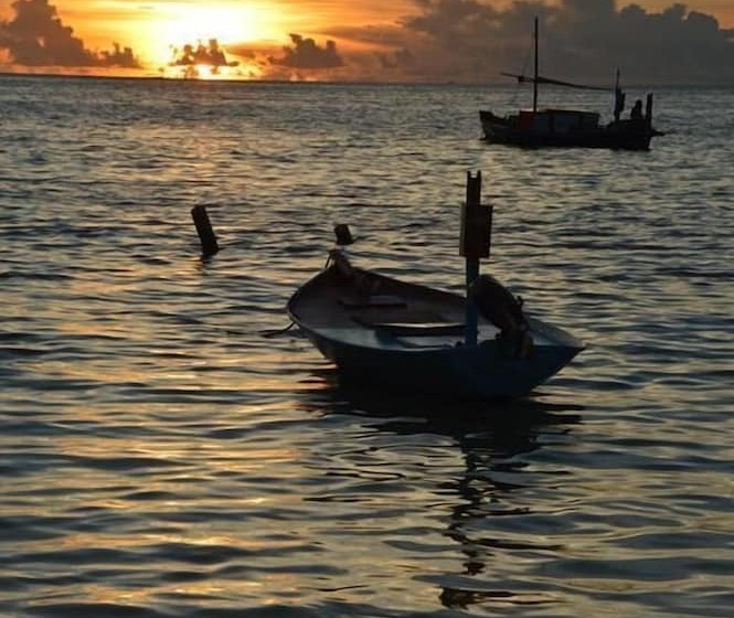 هتل Guraidhoo Palm Inn