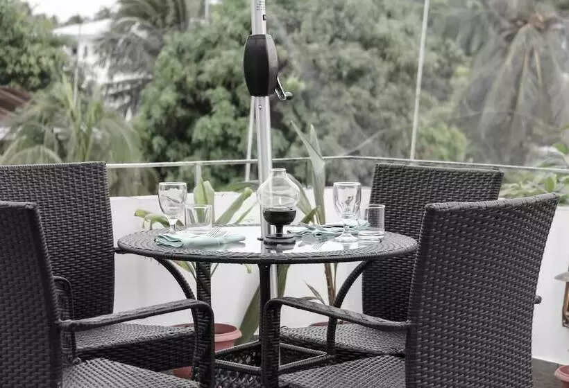 هتل Guraidhoo Palm Inn