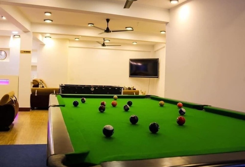 هتل Guraidhoo Palm Inn