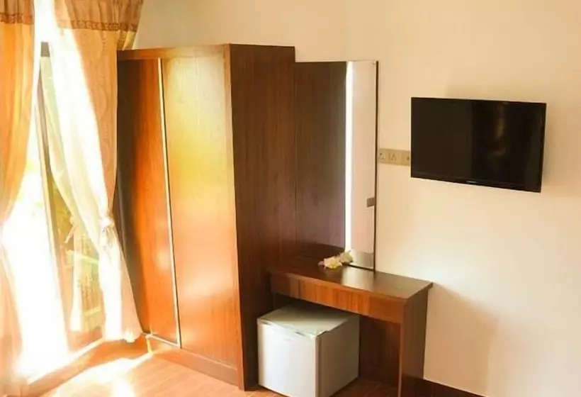هتل Guraidhoo Palm Inn