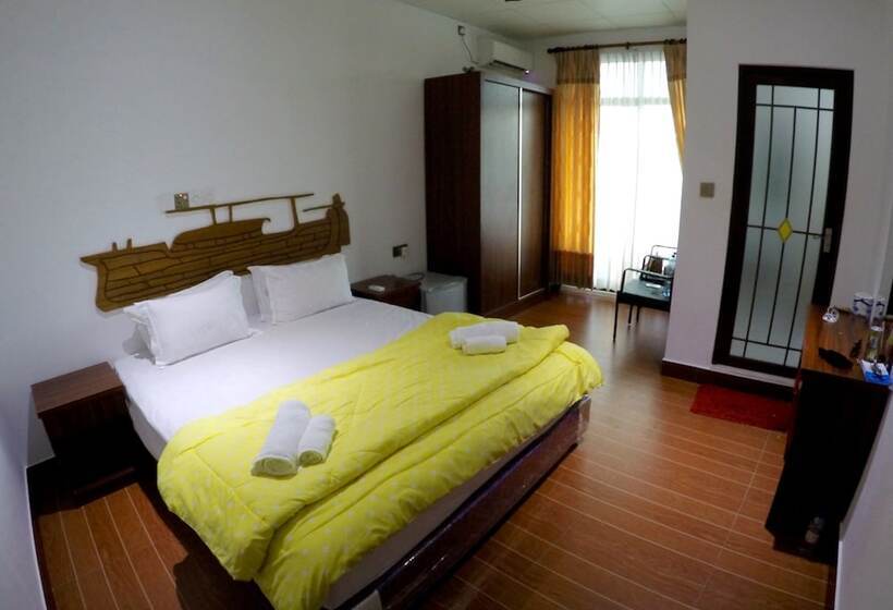 هتل Guraidhoo Palm Inn