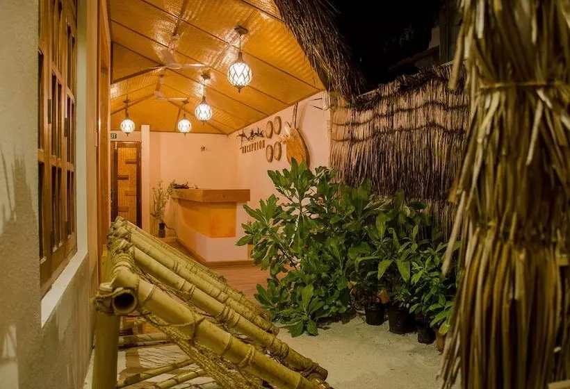 هتل Rasdhoo Atoll Residence