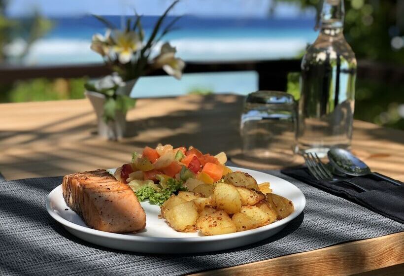 پانسیون Atollkey