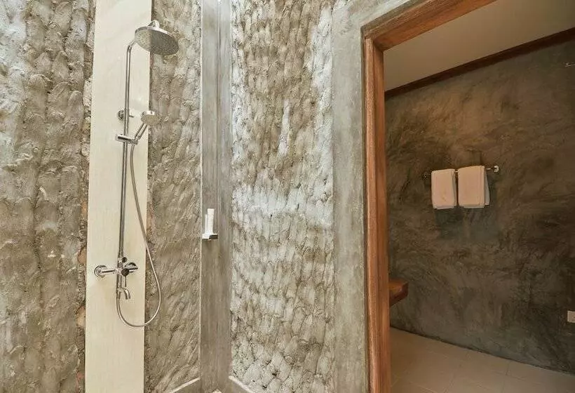 پانسیون Atollkey