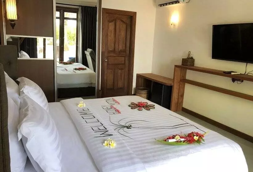 پانسیون Atollkey