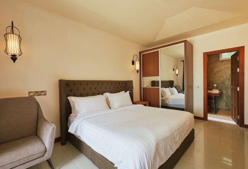 پانسیون Atollkey