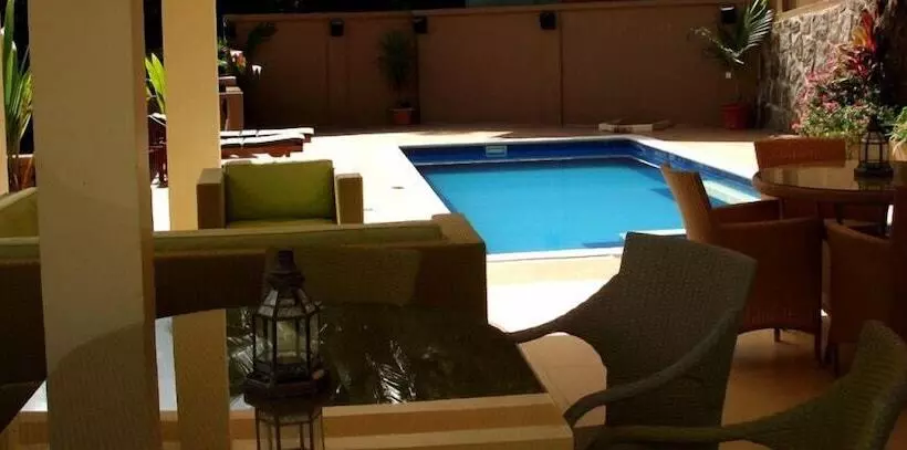 هتل Bay View Villa