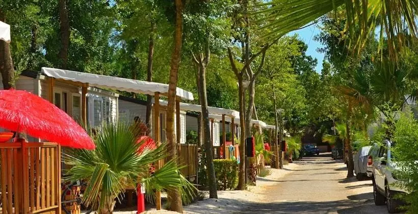 ホテル Camping Beauséjour
