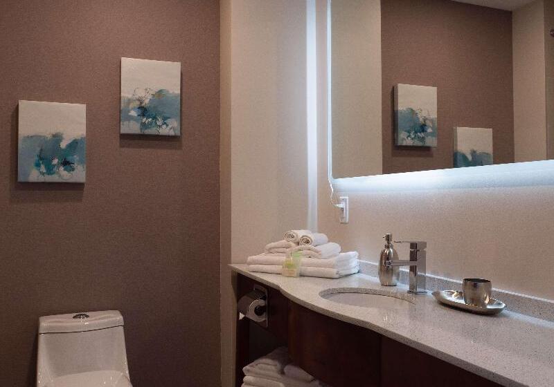 ホテル Montreal Metropolitan, Bw Signature Collection