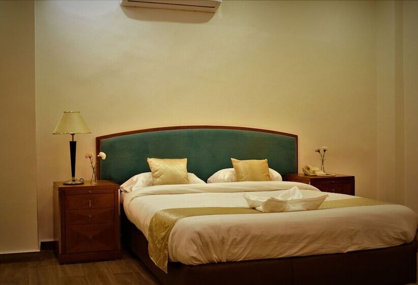 هتل New Merryland